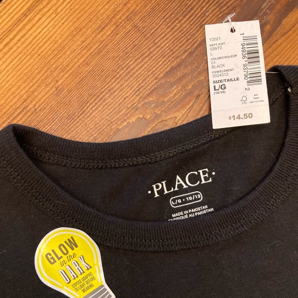 NWT boys long sleeve Halloween shirt.🎃Glows in the dark!Size large 10/12 - Picture 4 of 4